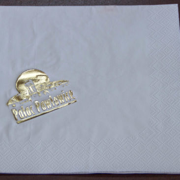 Serwetka papierowa biała z nadrukiem logo